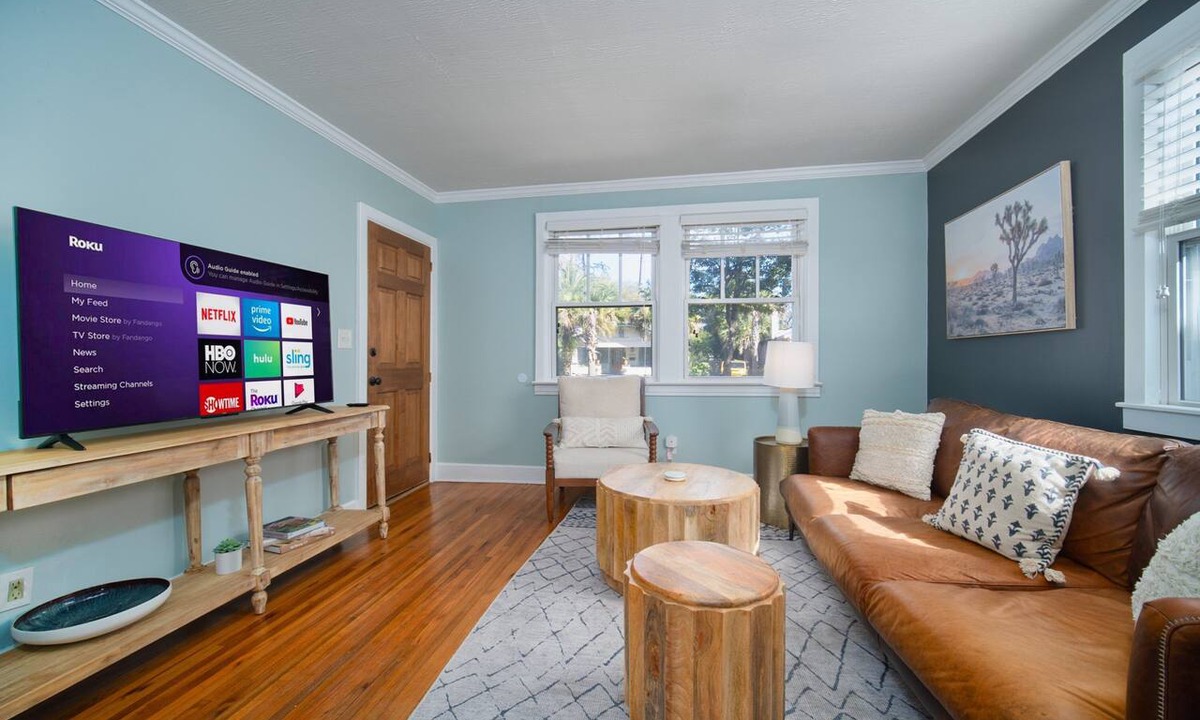 Riverside Apartment | 1/1 Luxury Riverside Home | Historic 5-Pts | Hospital