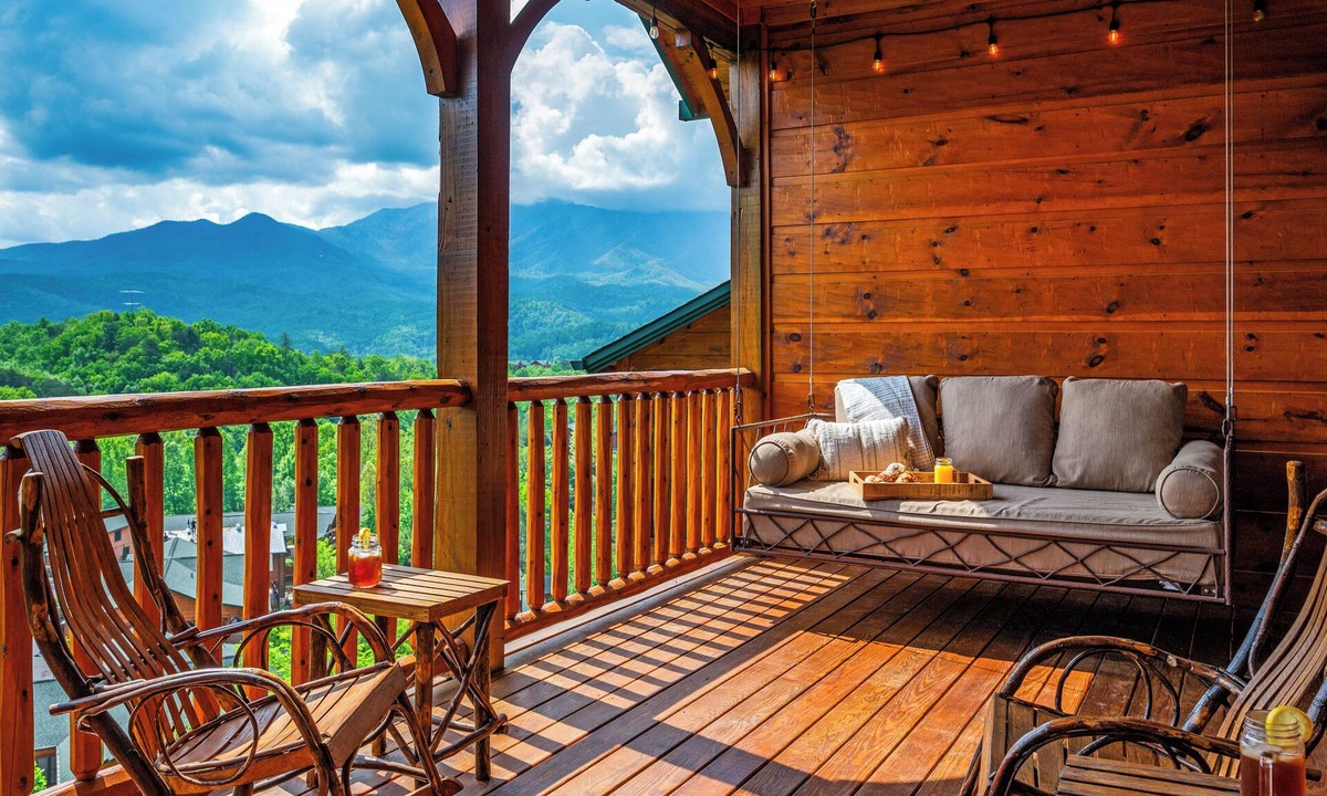 Gatlinburg Cabin | 1.5 MI To Downtown! Luxury Lodge Spectacular Views From 3 Huge Covered Decks!