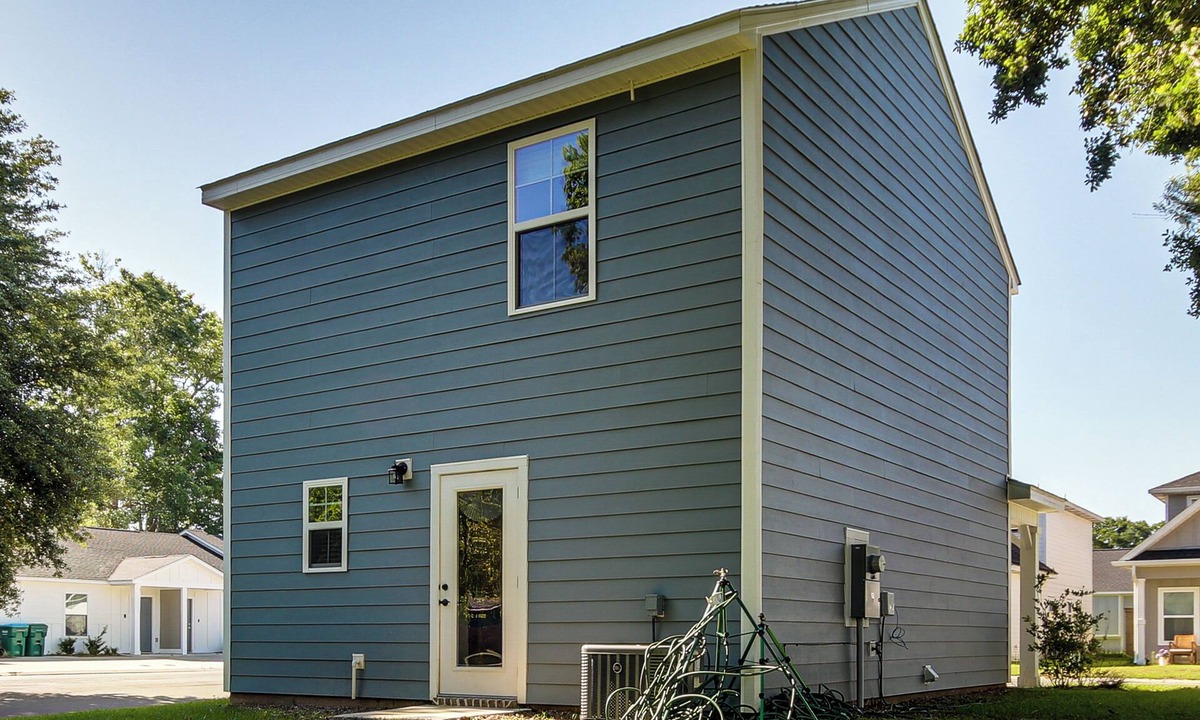 Gulfport Cottage | < 1 Mi to Beach! Family-friendly Gulfport Retreat