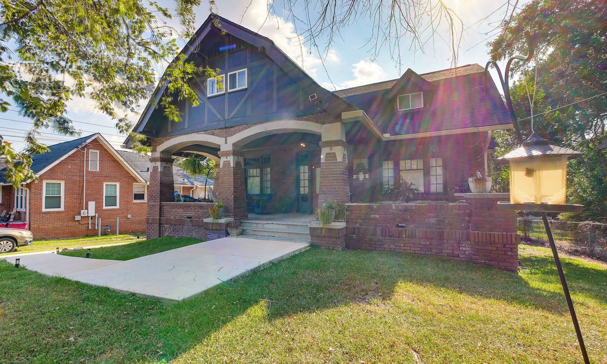 Macon House | 1 Mi to Dtwn: Welcoming Macon Home w/Yard