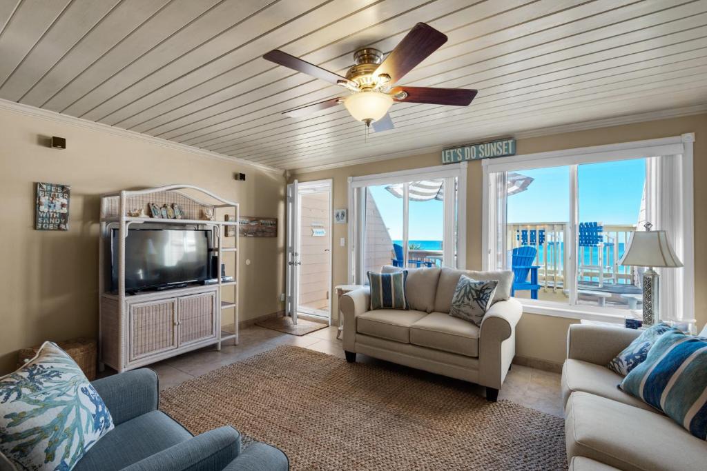Sunnyside Villa | 111 The Shores