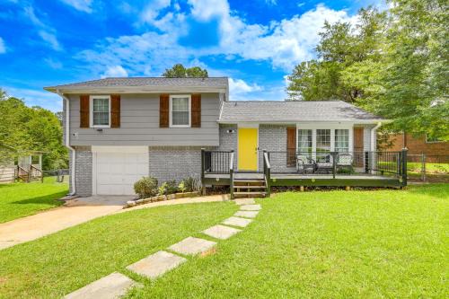 Church Street House | 18 Mi to Dtwn Atlanta: Pet-Friendly Home w/Yard!