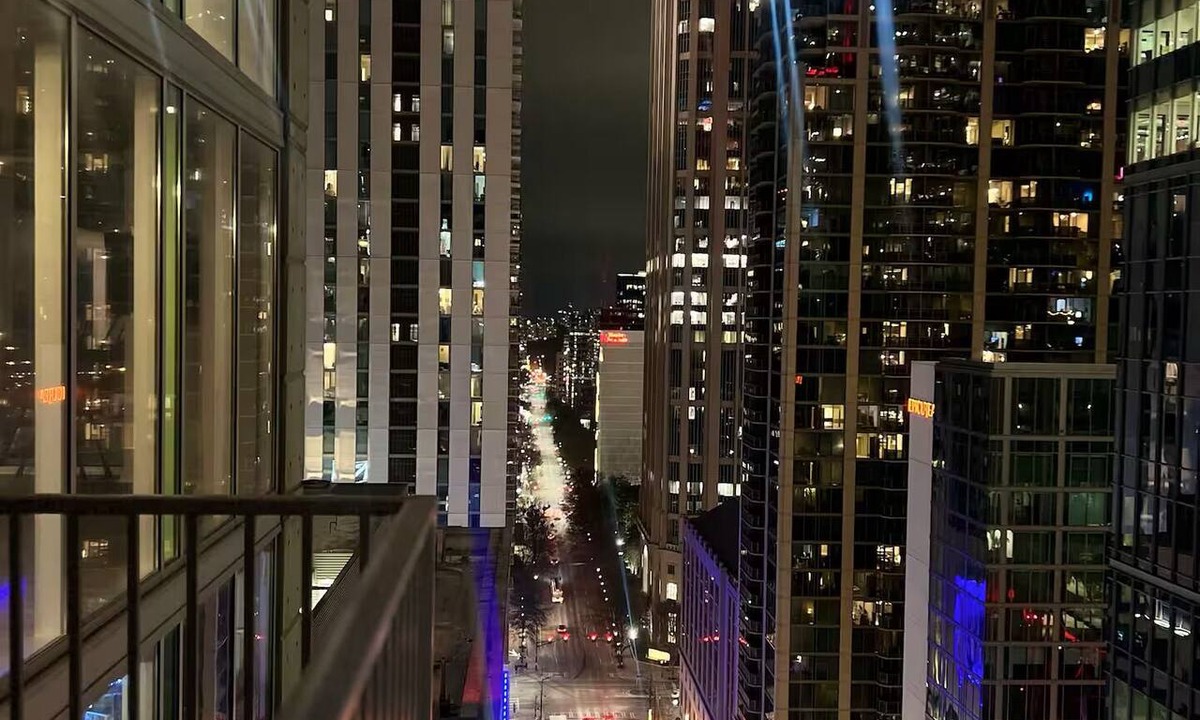 Midtown Condo | 19th Floor Midtown Sky Suite | Free Parking | Gym