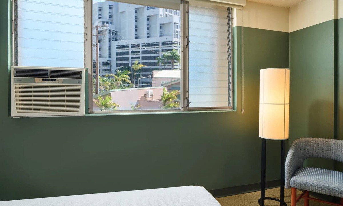 Ala Moana Hotel | 2 Convenient Rooms, Scenic Gardens, Outdoor Pool Relaxation, Near Ala Moana