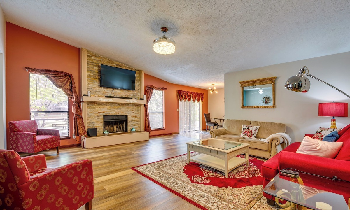 Decatur House | 2 King Beds | Quiet Area | 13 Mi to Downtown ATL