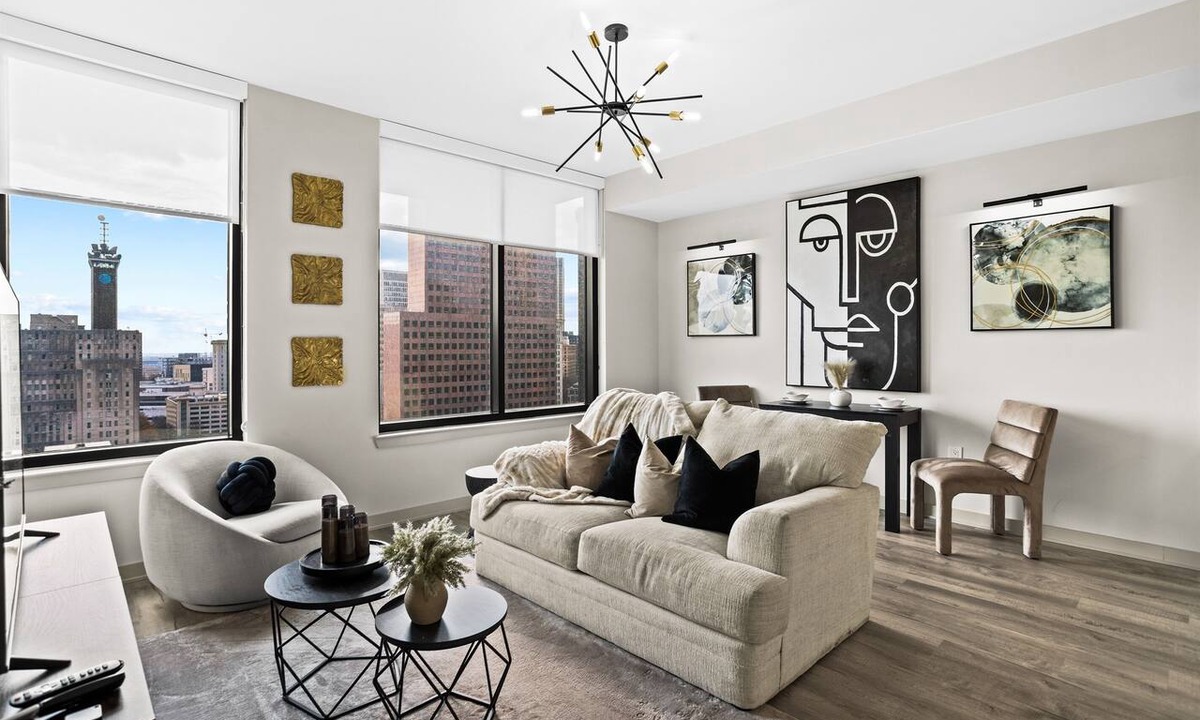 Peachtree Center Apartment | 20th-Floor Luxury 1BR | Skyline Views, Pool, Walk to Mercedes-Benz Stadium