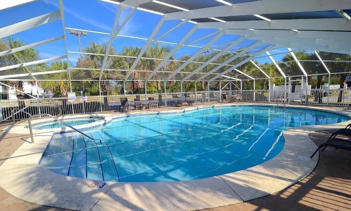 Gulf Shores Apartment | 3/3 K/K/bunk room/sofa sleeper screen porch. 30 day rentals