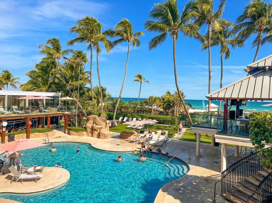 Mid Beach Apartment | 3 Bedroom Apt Ocean-Front Resort The Alexander