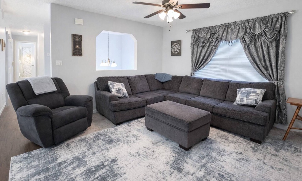 Dandridge House | 3 Bedroom Home in quiet community close to Douglas & Cherokee Lakes/Dollywood!