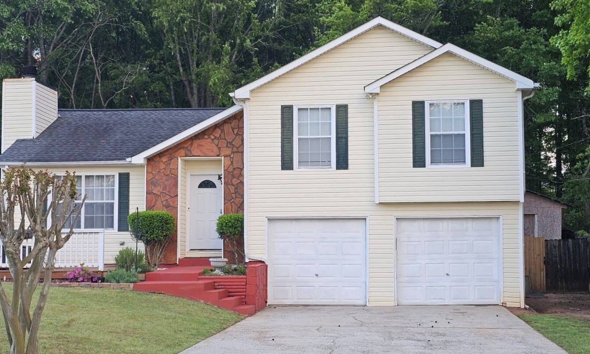 McDonough House | 3-bedroom house in welcoming McDonough with AC, WiFi. Enjoy your stay