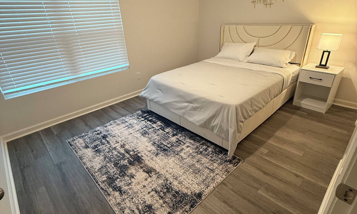 Madison House | 3 bedrooms modern comfort house with great services in a very good location.