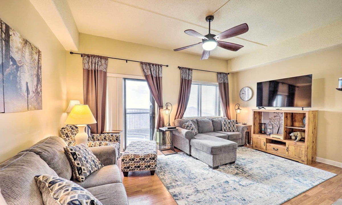Sugar Mountain Condo | 3 Mi to Sugar Mtn Resort! Family Escape w/Balcony