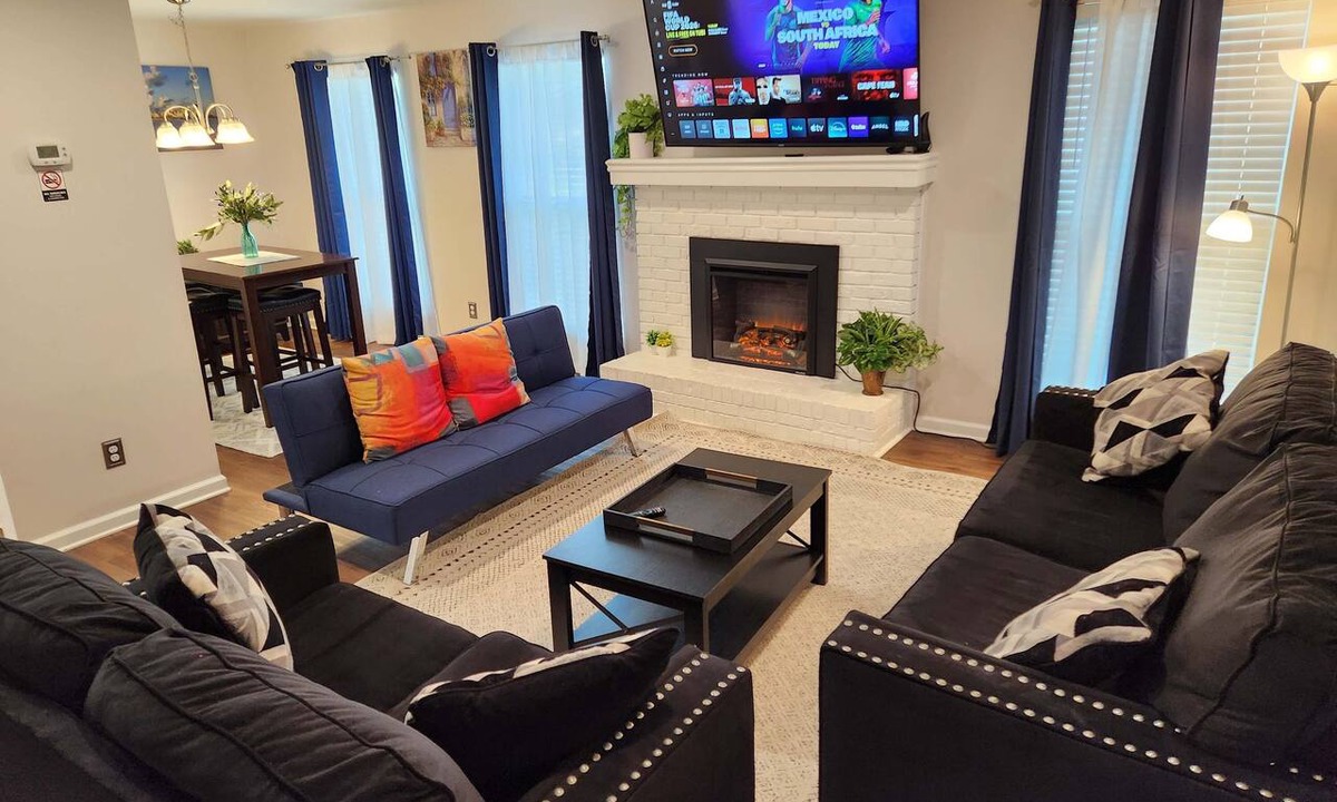 Tallahassee Apartment | 3 miles to FSU-Midtown Luxe-Comfy High End Beds