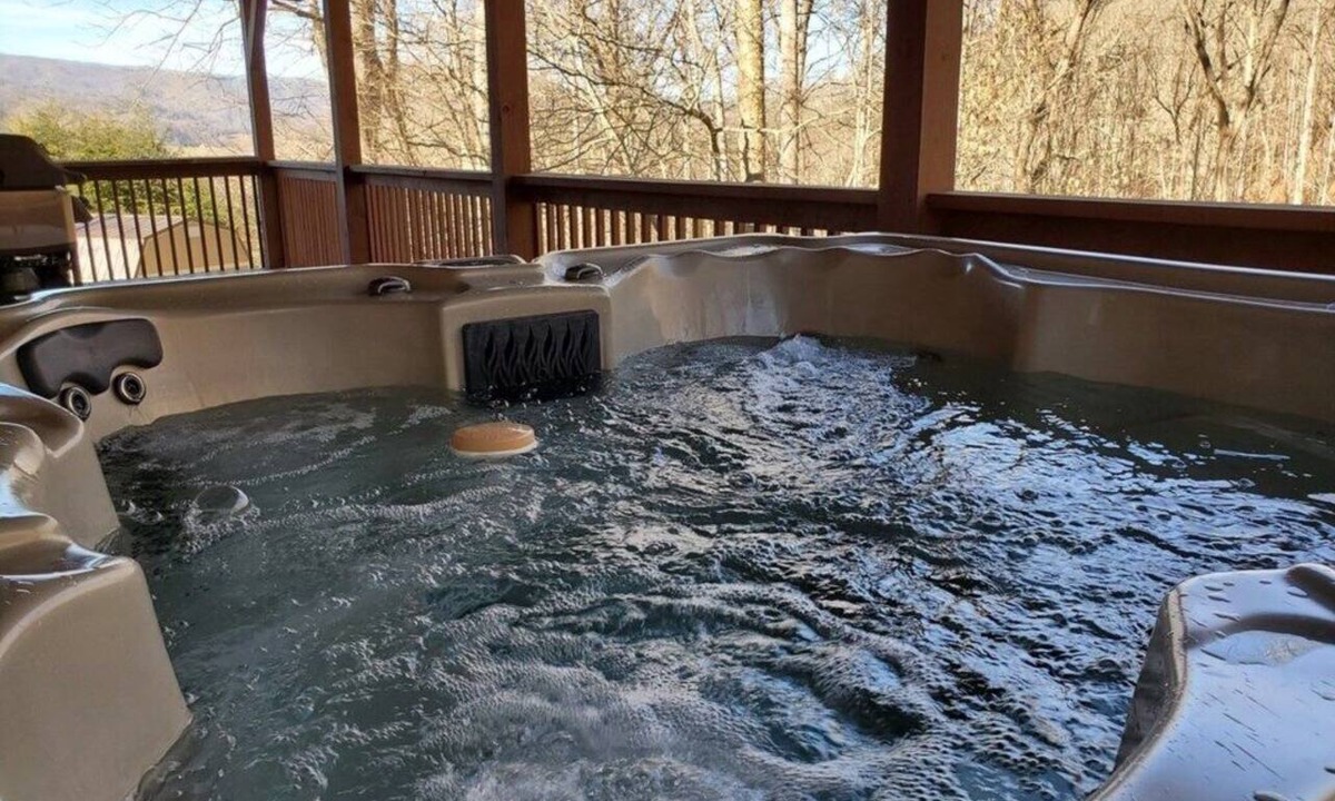 Waynesville Cabin | 3 Wakulla Way-Sleeps 6, Hot Tub, FP, Mtn View, Porch Cocktails, Paved Access