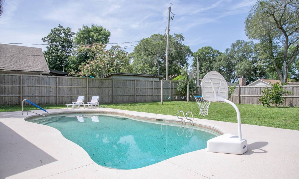 East Arlington Apartment | 3BR Cozy Bungalow w/Private Pool & Fenced Yard - Near Mayo - Short Drive to the Beach