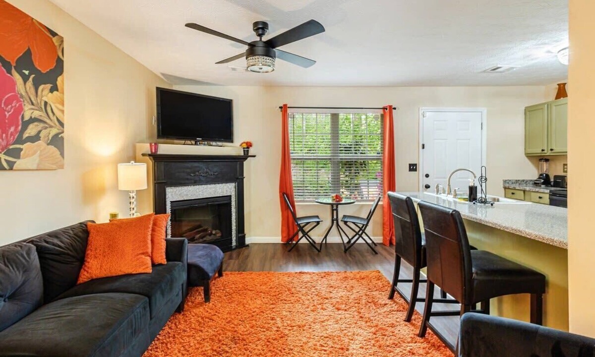 Decatur House | 3BR Decatur Townhouse: Near Downtown, Pet-Friendly