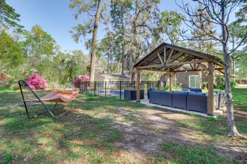 Garden City House | 4 Mi to Savannah: Home w/Gazebo & Seasonal Pool!