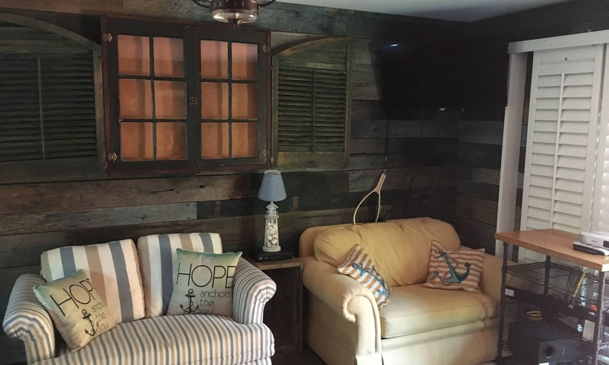 Mill Spring House | 4 miles from Tryon Equestrian Center, 8086 Hwy 108E, Mill Spring NC 28756