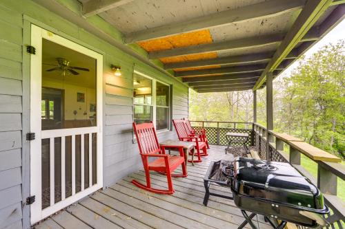 Waynesville House | 5 Mi to Lake Junaluska: Mtn Haven w/Deck!