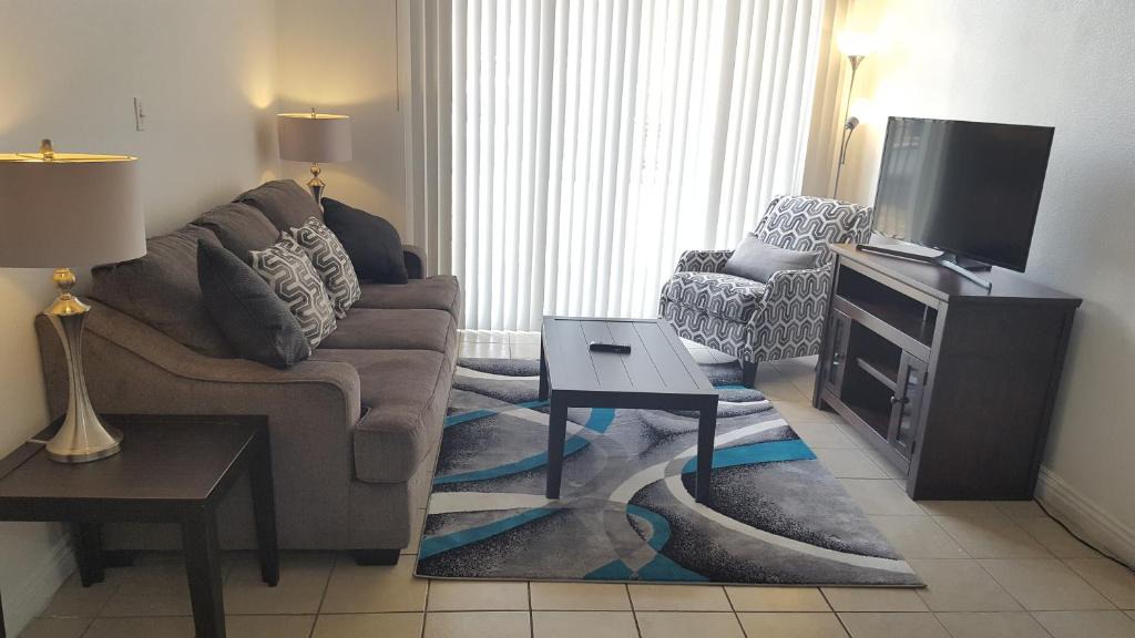 Winchester Apartment | 8 min. to the strip, 2 bedroom