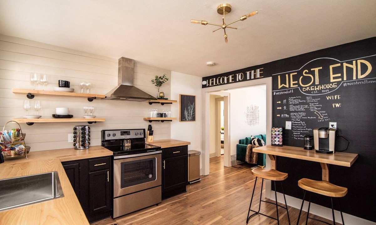 West End Cottage | 907 White Street, Unit 2, Atlanta