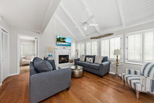 Sealoft Villas House | 933 Sealoft Villa