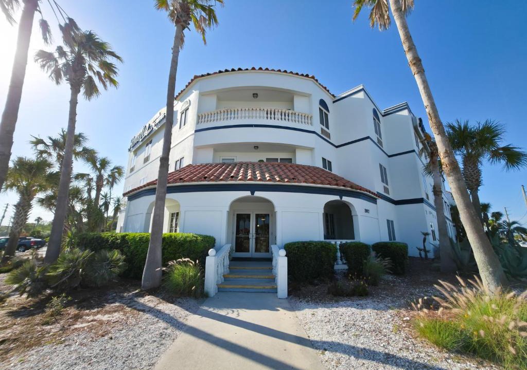 Fernandina Beach Hotel | Amelia Hotel at the Beach