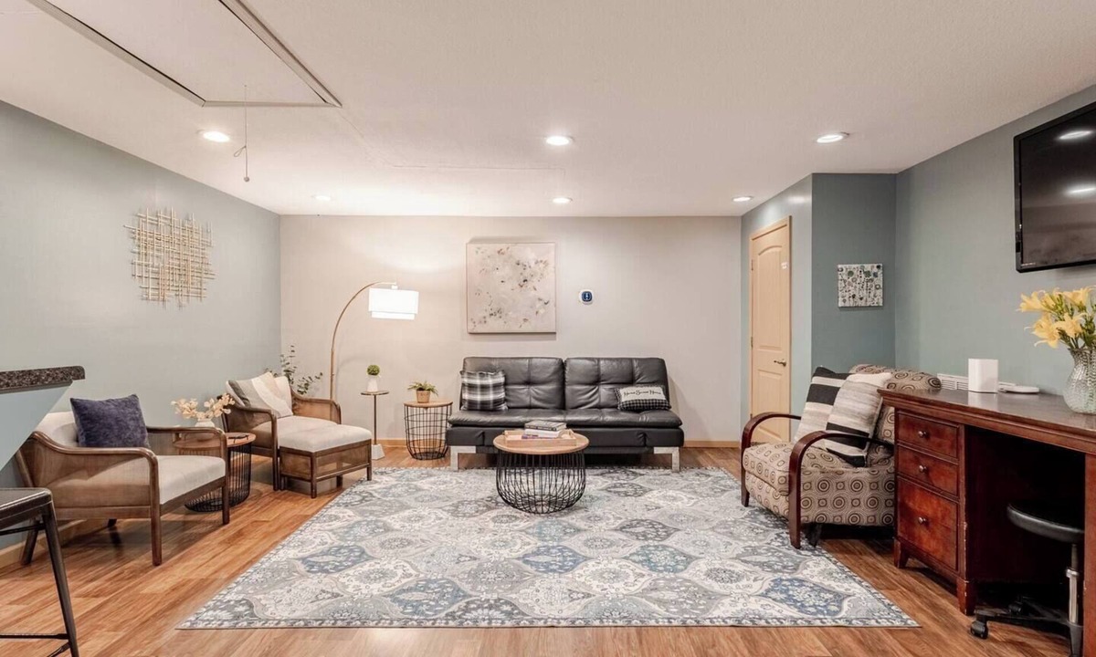 New Market Apartment | Apartment A Spacious Work-Travel Euro Executive