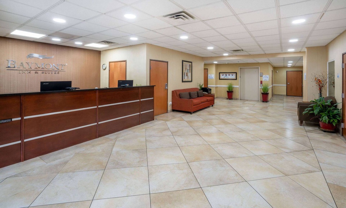 Fleming Hotel | Baymont by Wyndham Savannah I-95