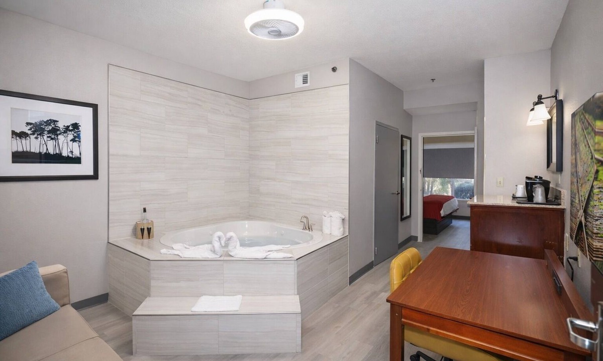 Morrow Hotel | Baymont Inn & Suites by Wyndham Morrow/Atlanta I-75 South