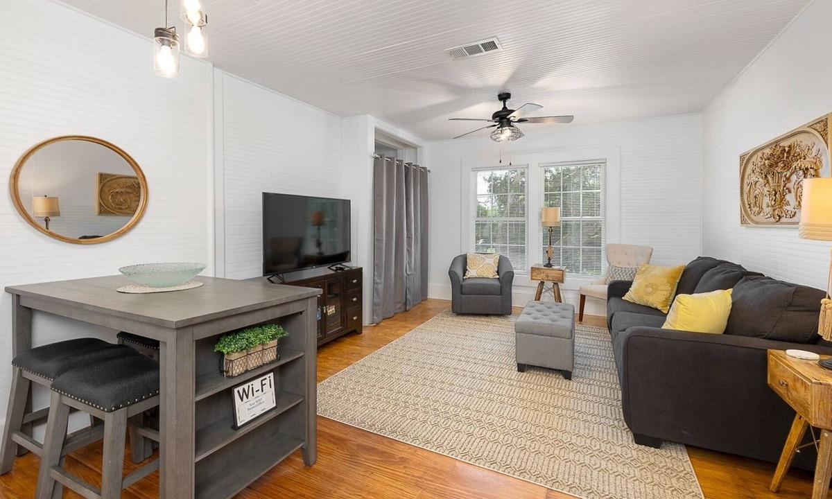 Saint Simons Island Cottage | Beach Cottage with 2 king beds-One short block to beach-Walk to Pier Village!