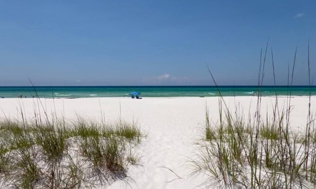 Sunnyside House | Beachfront 3BR Townhouse Not a Condo! Pet Friendly