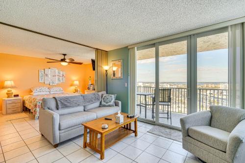 South Island House | Beachfront Condo w/Bay View in Fort Myers Beach!