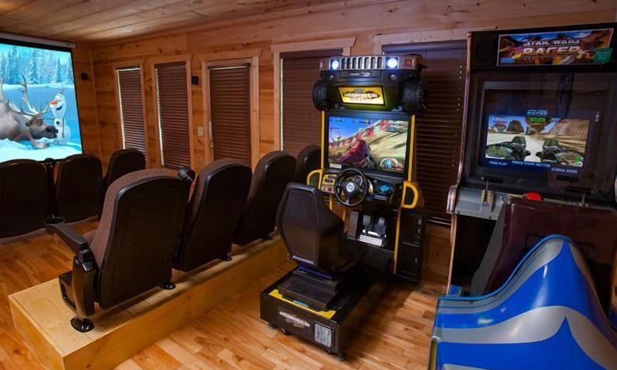 Sevierville Cabin | Bear Loads of Fun in Pigeon Forge #unforgettable 2 bedroom w/Gameroom & Full Theater!