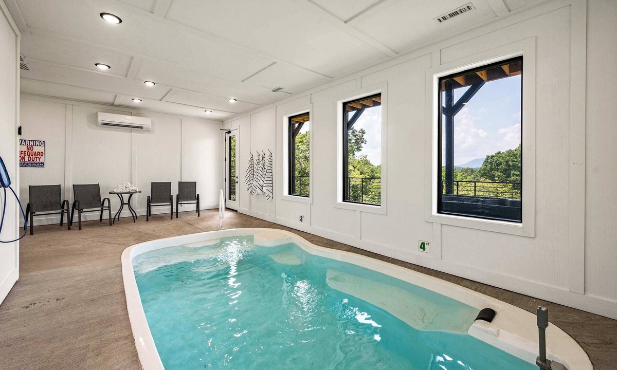 Sevierville Cabin | Beautiful 4 Bedroom Indoor Pool - Luxury Cabin