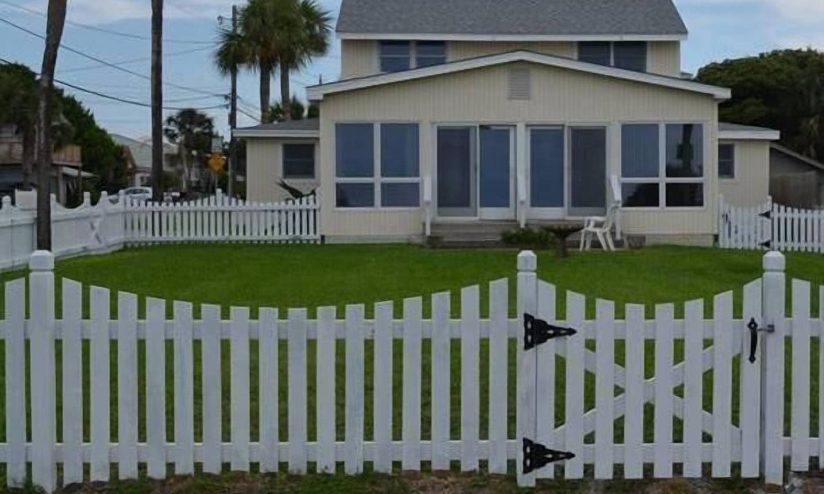 Laguna Beach House | Beautiful Classic ~FL~ Home/Across Street from Dedicated Beach unobstructed view