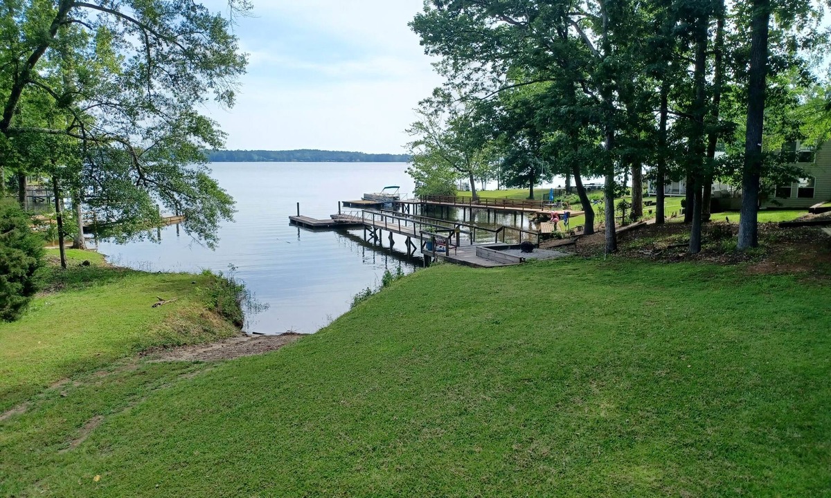 Leesville House | Beautiful Sunrises! Lakefront Family Getaway on Lake Murray w/Private Dock WiFi