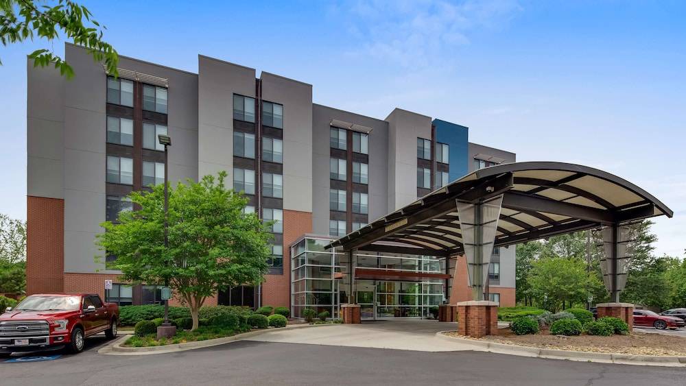 Augusta Hotel | Best Western Plus Augusta North Inn & Suites