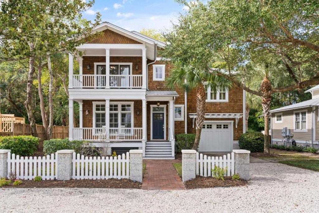 Kings Terrace House | Blue Crab Cottage - 307 Kelsall Ave