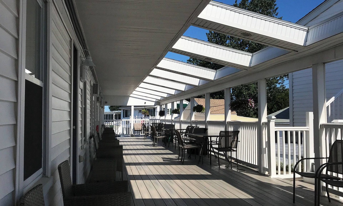 Hampton Hotel | Blue Jay Motel