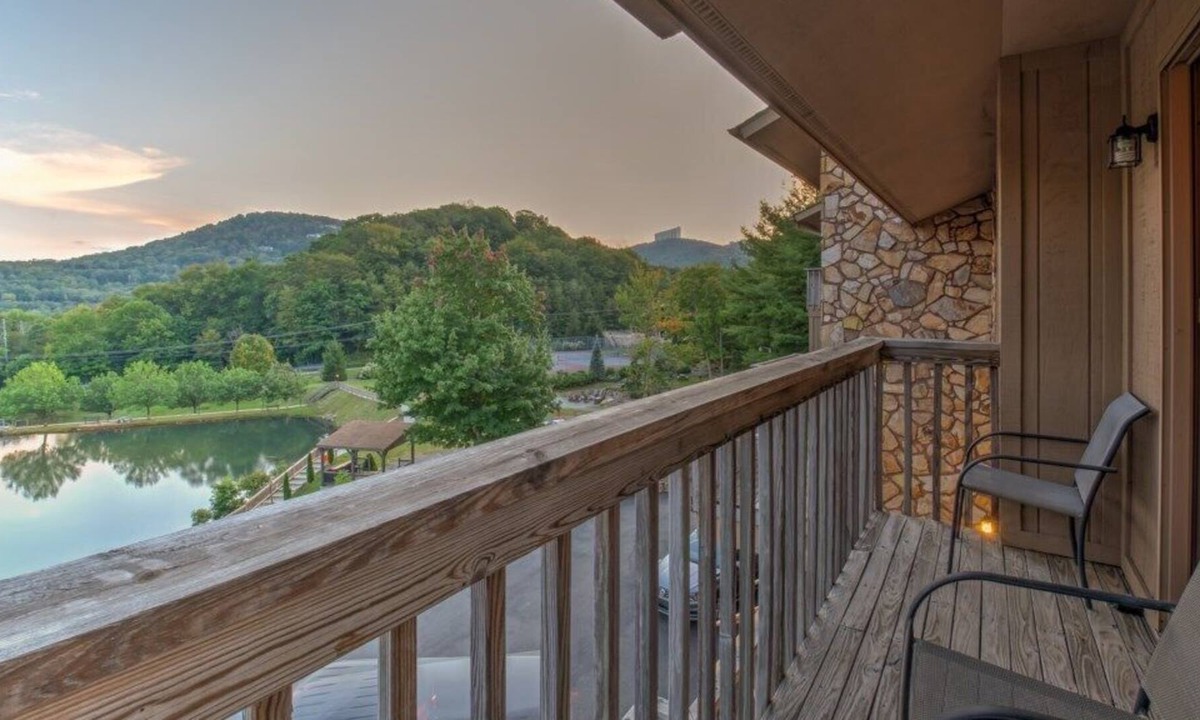 Banner Elk Villa | Blue Ridge Village (Banner Elk) - 1 Bedroom Villa