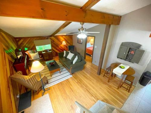 McGregor Apartment | Bluffside Chalet Suite
