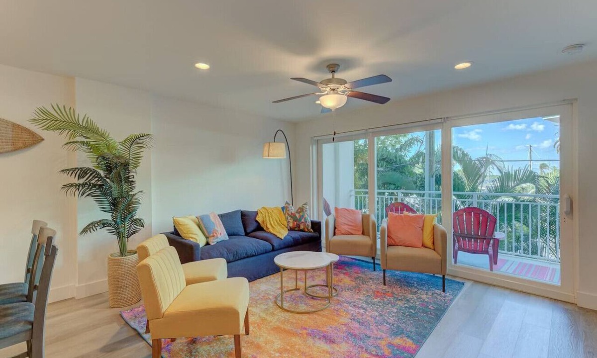 Madeira Beach Condo | Boho Condo 3/3 Heated pool