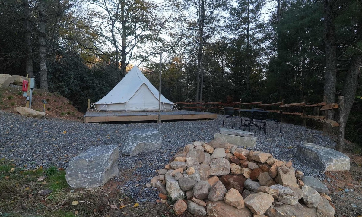 Waynesville RV Rental | Brand New! Camp #2 with Bathhouse