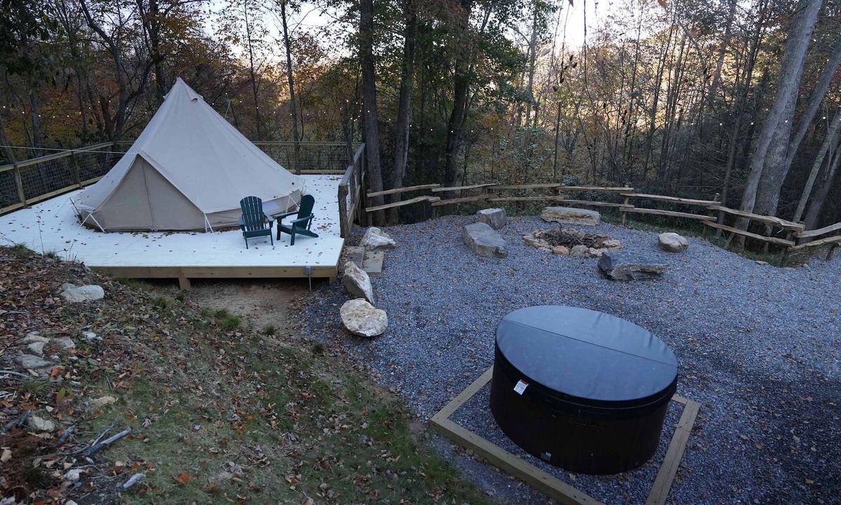 Waynesville RV Rental | Brand New! Camp #4 with Bathhouse