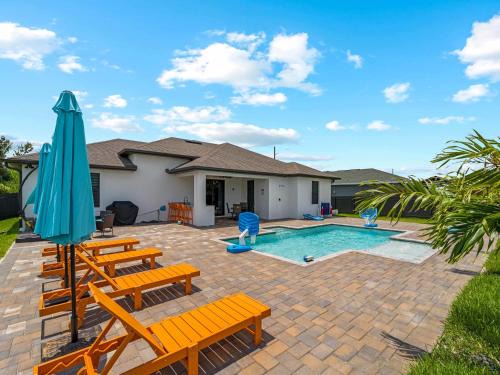 Mariner Apartment | Brand-New - Contemporary Gem-Pool Game Room BBQ