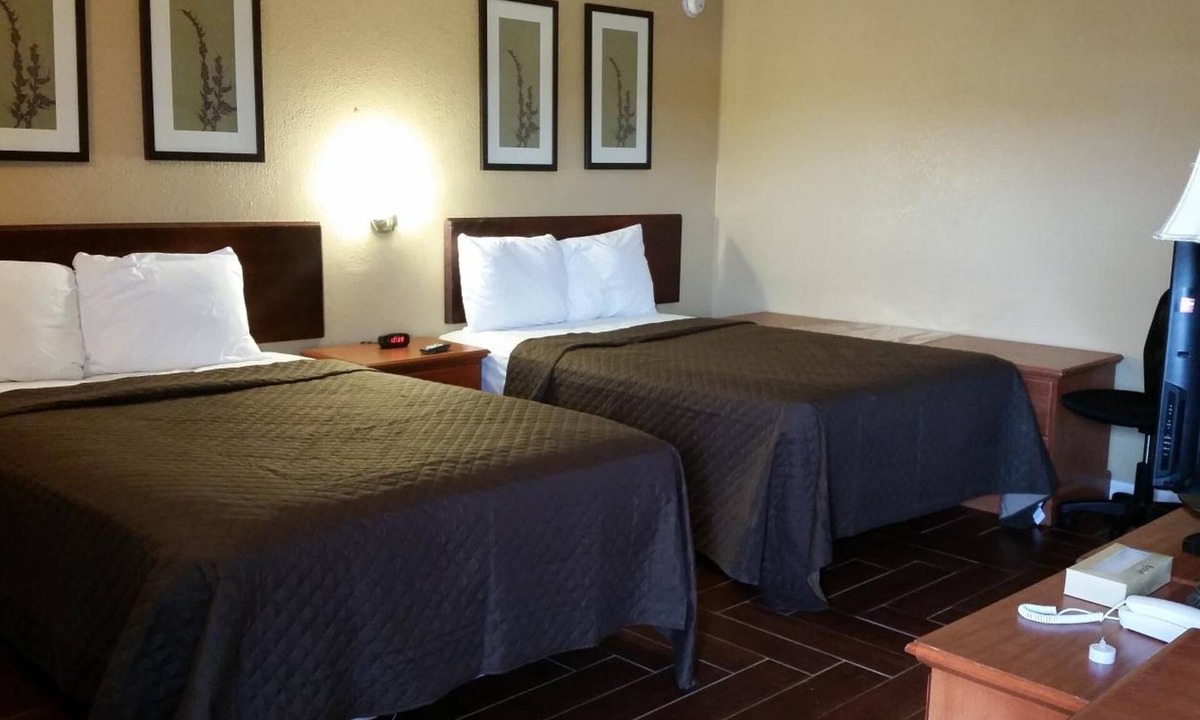 Mount Dora Hotel | Budget Lodge of Mount Dora