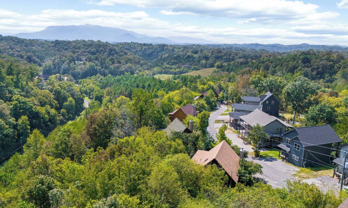 Sevierville House | Cabin Retreat - Private Hot Tub & Pool Table
