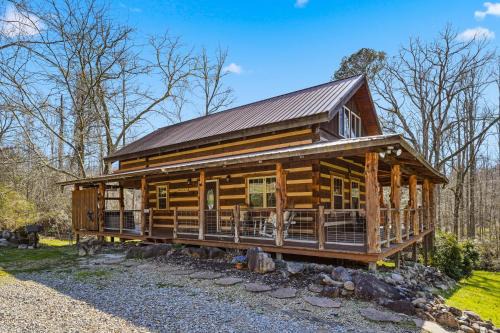 Cosby Ski Chalet | Caney Creek Retreat with Hot Tub