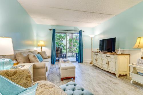 Mary Esther House | Central Mary Esther Condo 5 Mi to Okaloosa Island!